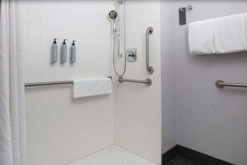 Courtyard by Marriott Richmond Northwest - image 7