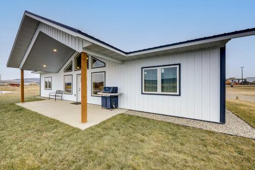 New-Build, Mtn-View White Sulphur Springs Home!