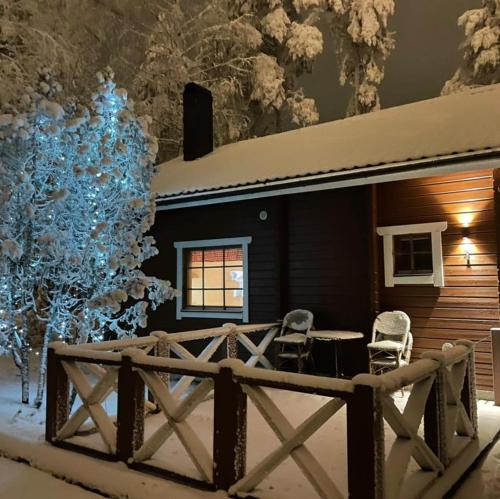 . Sappee Peak Cabin - Fire, Snow & Adventure