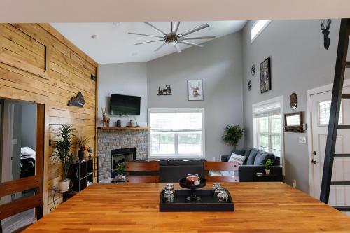 "Deer Creek Lodge" - Secluded Bourbon Trail Stay in Lorensburga (KY)
