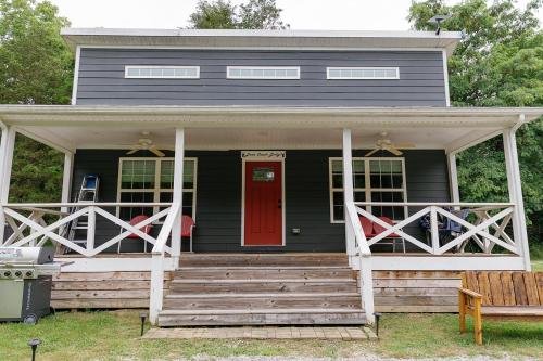 "Deer Creek Lodge" - Secluded Bourbon Trail Stay in Lorensburga (KY)