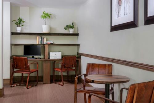 Marriott's StreamSide Douglas at Vail - image 4