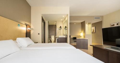 Ilunion Suites Madrid - image 4
