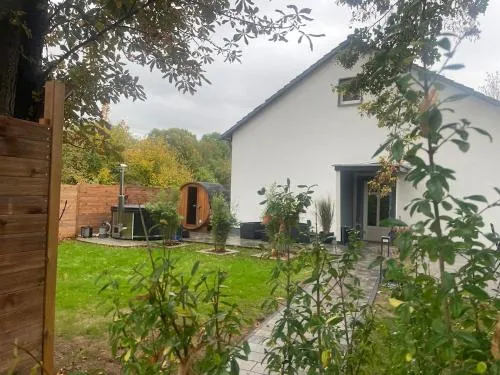 Ferienhaus am Seeburgersee 100 Meter zum Wasser in Niederdorla, Deutschland