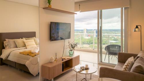 Loft with Balcony and Rooftop Pool - The Avenue