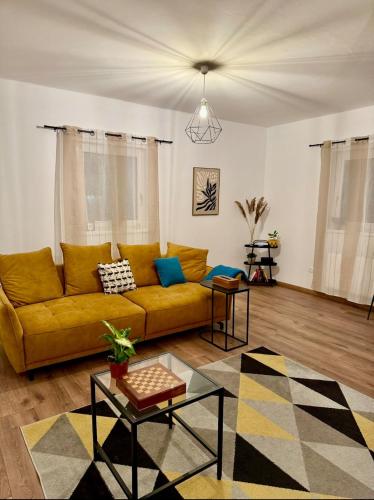 Stylish apartment close to Wiener Neustadt in Lanzenkirchen, Österreich
