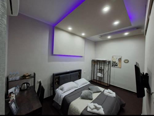 Aircraft services rooms, Naples