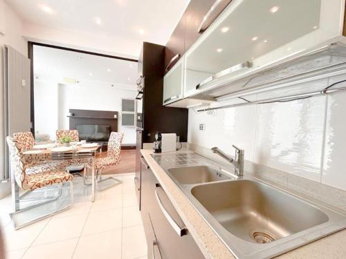 세스트리 포넨테 Elegante appartamento - Aeroporto - Porto - WiFi - Casa Gelsomino 4성급 싱글룸 레스토랑