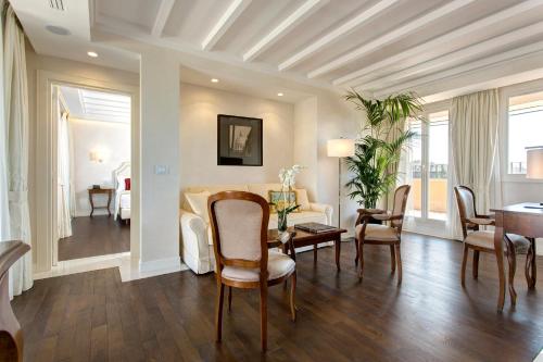 Hotel Degli Artisti - image 6