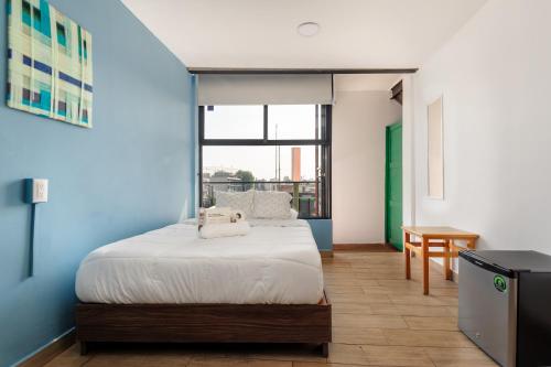 Colmena Hotel CDMX Suites Roma - image 2