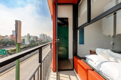 beranda/teres, Colmena Hotel CDMX Suites Roma in Mexico City