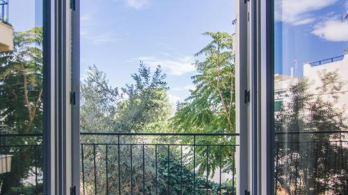 Acropolis Luxury Apartments - image 6