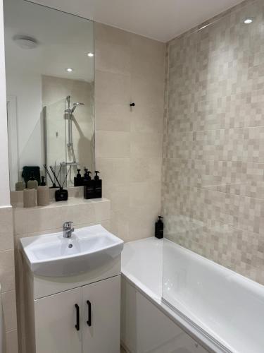 Modern Refurbished Apt in Stevenage Town Centre in Στίβενεϊτζ