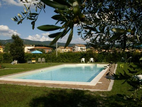 La Loggina Maxi con 2 giardini recintati privati