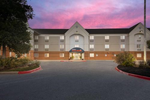 Sonesta Simply Suites Austin South in Austin, USA