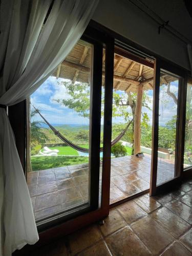 Peaceful Hillside Villa with Stunning Views in Escamequita