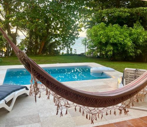 Swimming pool, Ti Bwa Lodge, bas de villa cosy, piscine & vue mer in Capesterre-Belle-Eau