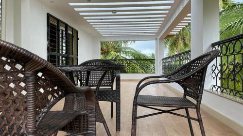 Balkons/terase, Yasuragi Boutique Resort in Courtallam