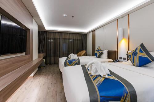 room detail thumbnail 0