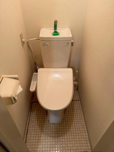 Two bed rooms with three large beds close to Shinsaibashi,