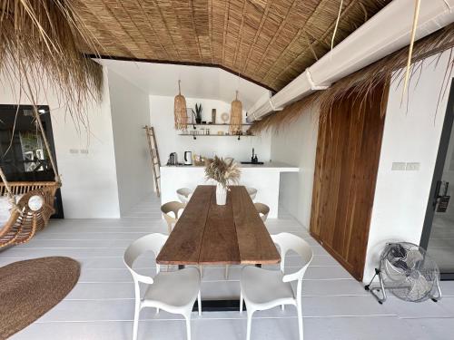 Sama Beach Resort by Munchies Resort 5