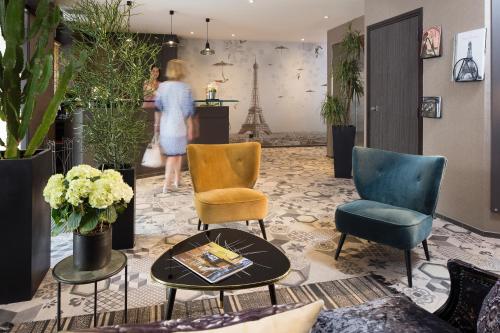 Lobby, Hotel Espace Champerret in Levallois-Perret