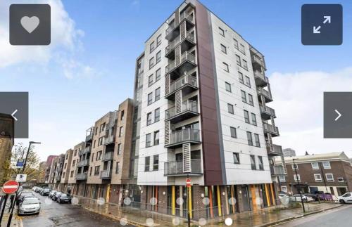 Luxury 2 BR Flat in Canary Wharf