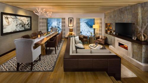 Aspen Chalets by Kempinski Hotel Mall of The Emirates, Dubai