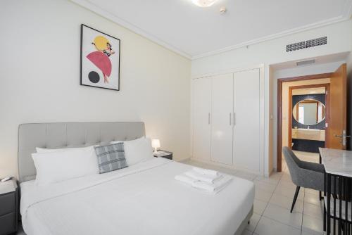 Trinity Holiday Homes - Sheikh Zayed Road Right Next to Financial Center Metro Station Exit 1 - image 4