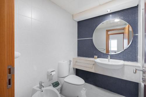 Trinity Holiday Homes - Sheikh Zayed Road Right Next to Financial Center Metro Station Exit 1 - image 13
