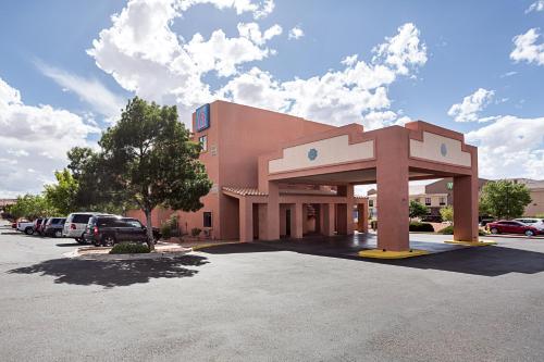 Bejárat, Motel 6 Page, AZ in Page (Arizona)