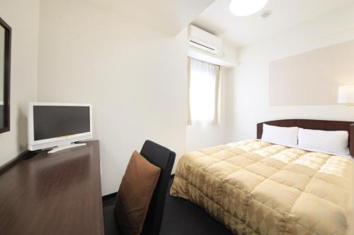 Fuchu Urban Hotel Annex Stop at Fuchu Urban Hotel Annex to discover the wonders of Tokyo. Offering a variety of facilities and services, the property provides all you need for a good nights sleep. Service-minded staff will 