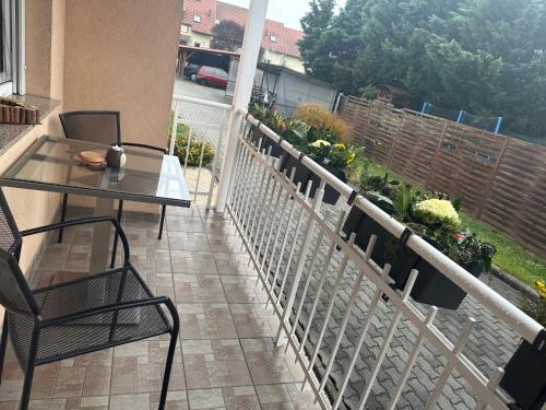 Balcony/terrace, Atmoszfera Apartman in Sarvar