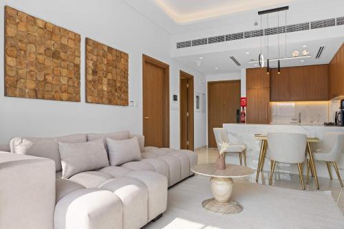 m² Talo alueella Business Bay, 1 makuuhuone(tta), 1 yksityistä kylpyhuone(tta) (Modern 1BR Apartment w/ Balcony | Meydan) in Nad Al Sheba