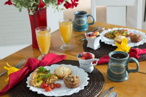 Maison DMemoire Bed & Breakfast Cottages in Rayne, USA