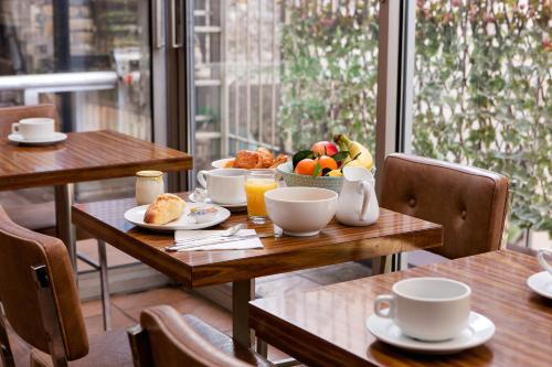 Храна и напитки, Hôtel de la Comète (Hotel de la Comete) in 19th - Buttes-Chaumont