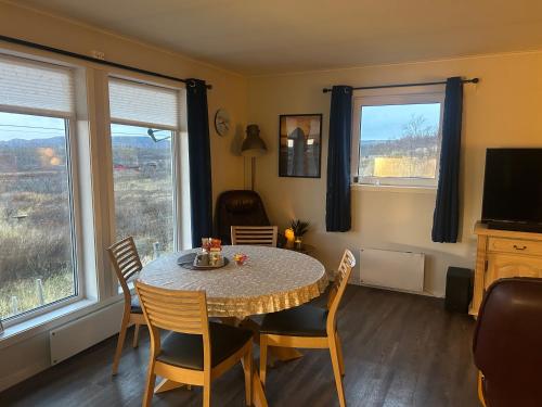 Зручності, Suovka reindeer & bird lodge in Varangerbotn