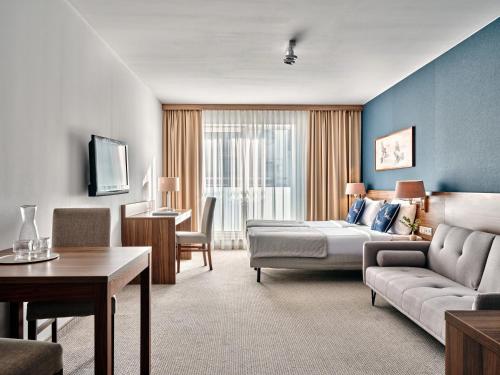 room detail thumbnail 0