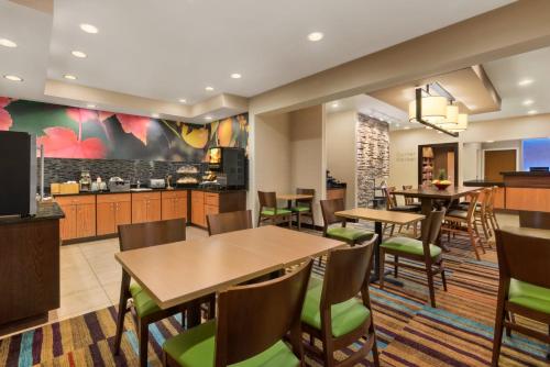 Φαγητό και ποτό, Amerivu Inn and Suites in Γκραντ Φορκς(Βόρεια Ντακότα)