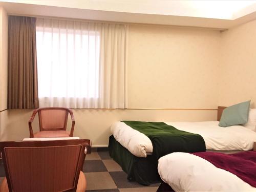 room detail thumbnail 1