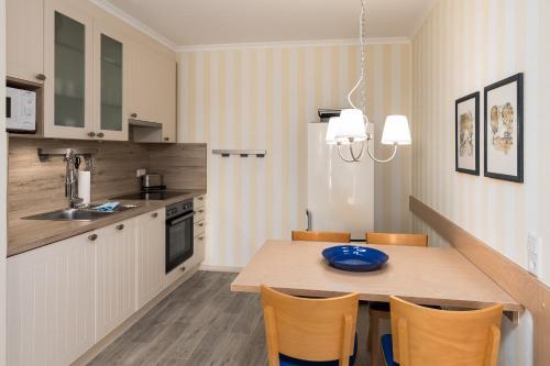 Kitchen, 5-Sterne-Ferienapartment Dunensand direkt am Kurstrand in Zingst