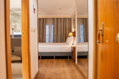 Aparto-Hotel Rosales - image 2