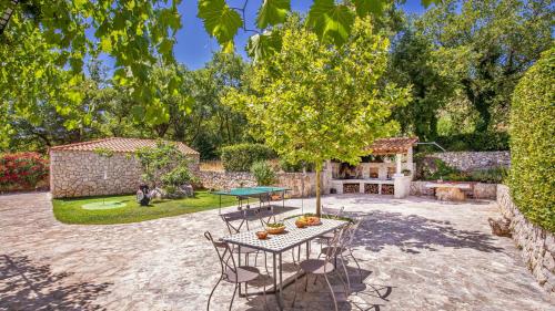 Villa Olive by Villas Guide in Topolo