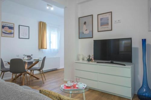 Modern Urban Flat next to the city center - image 5