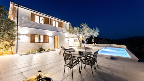 Villa Teuta by Villas Guide in Bacina
