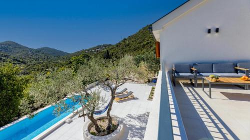 Villa Teuta by Villas Guide in Bacina