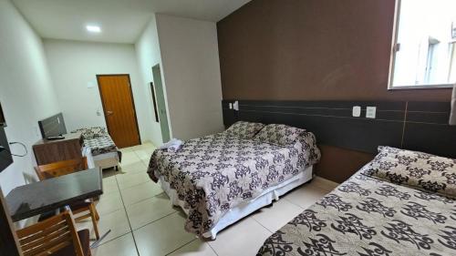 1 double bed, 2 twin beds