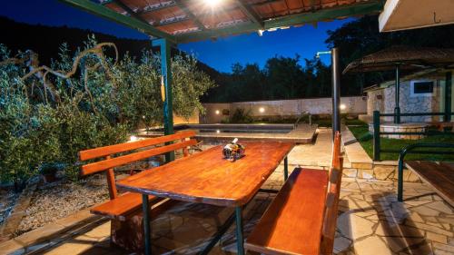 Country house Desne by Villas Guide in Desne