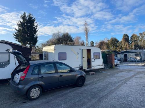 Südwind Wohnwagen in Maintal, Deutschland