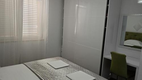 Apartman Twins 1 by Villas Guide - image 5
